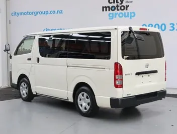 Toyota Hiace 2020 photo 3