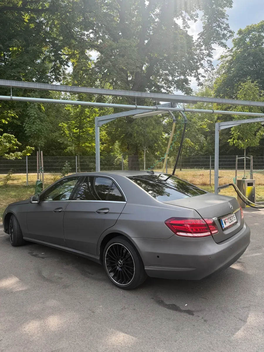 Mercedes-Benz E-Class 2014 photo 2