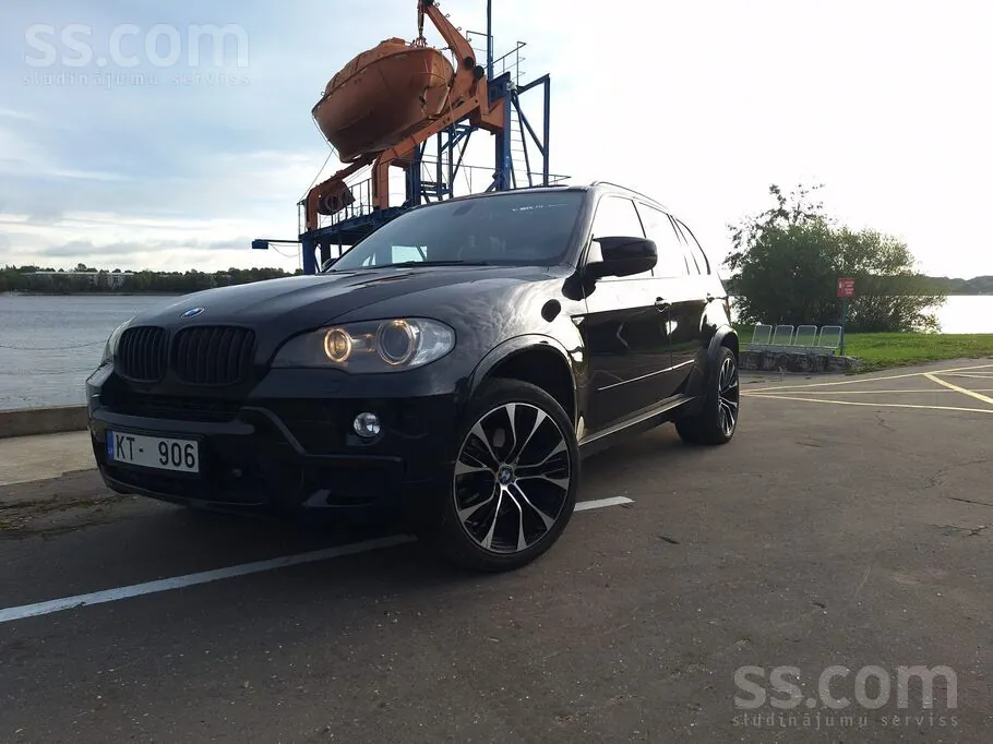 BMW X5 2010 photo 4