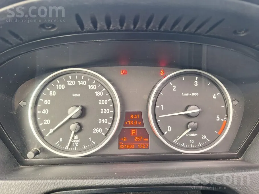 BMW X5 2010 photo 2