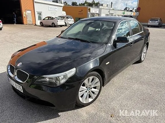 BMW 523I