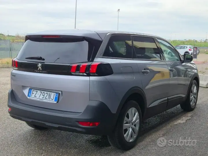 Peugeot 5008 2019 photo 5