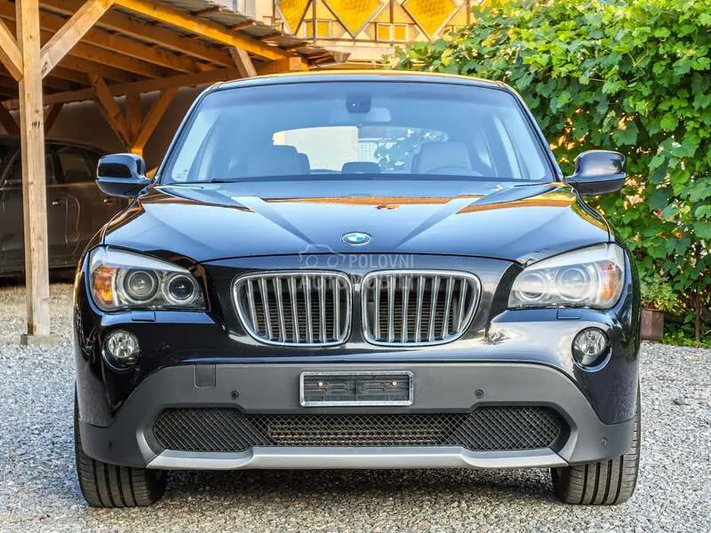 BMW X1 2011 photo 2