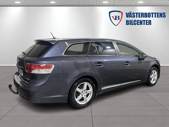Toyota Avensis 2011 photo 3