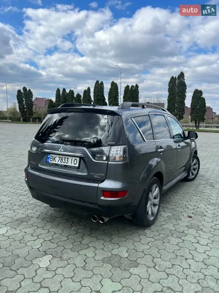 Mitsubishi Outlander 2012 photo 5