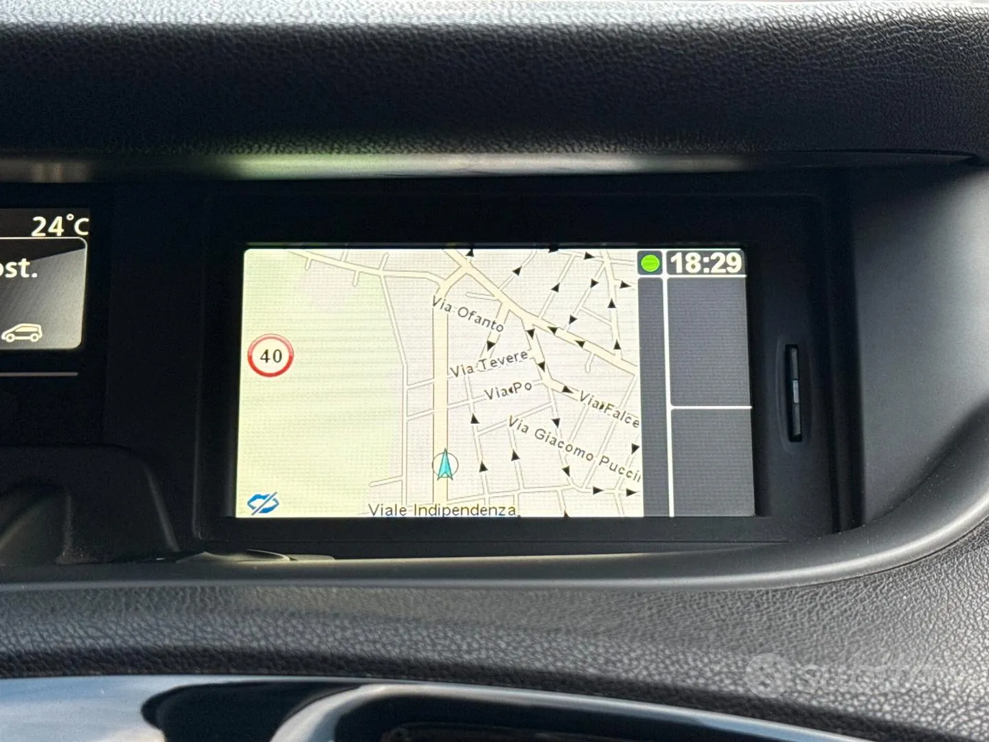 Renault Scenic 2014 photo 2