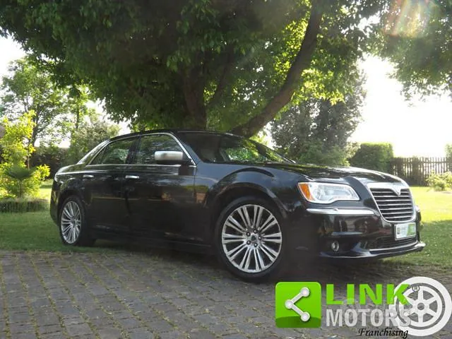 Lancia Thema 2014 photo 2
