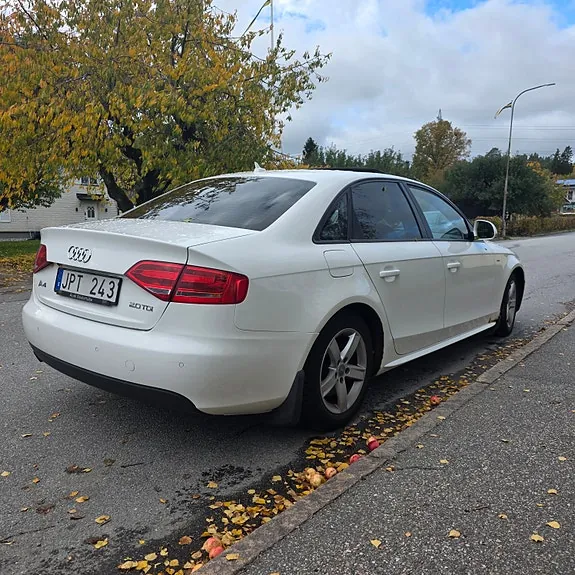 Audi A4 2009 photo 5