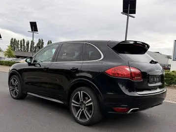 Porsche Cayenne 2014 photo 2