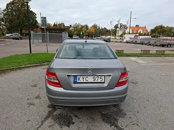 Mercedes-Benz C 220 2011 photo 2