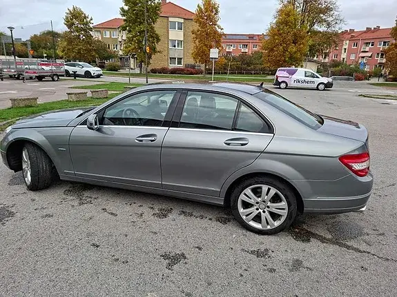 Mercedes-Benz C 220