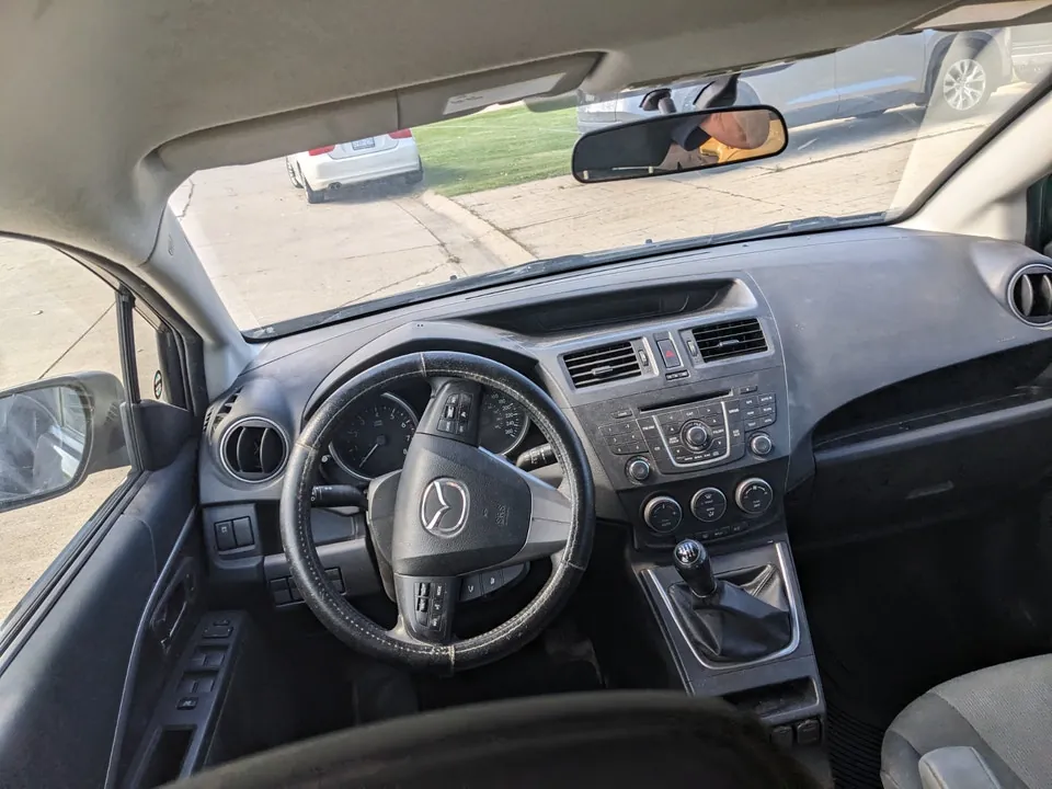 Mazda Mazda5 2014 photo 5
