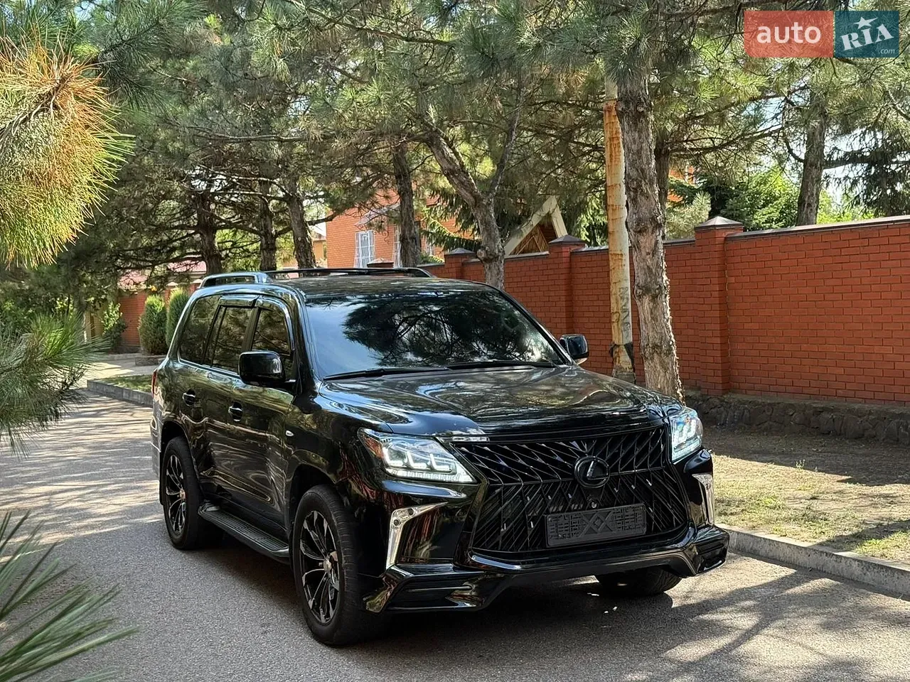 Lexus Lx 2010 photo 2