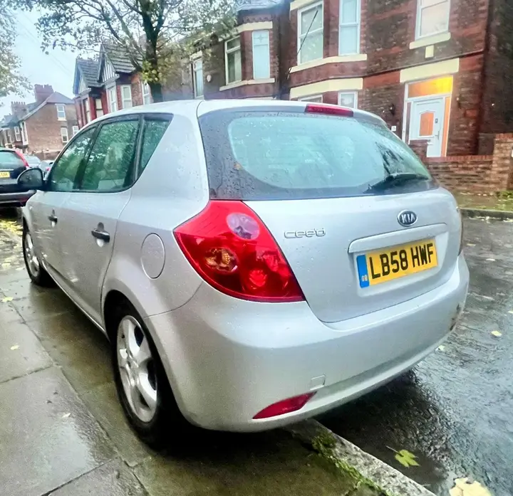 Kia Ceed 2009 photo 3