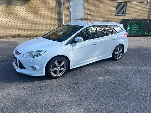 Ford Focus 2014 photo 3