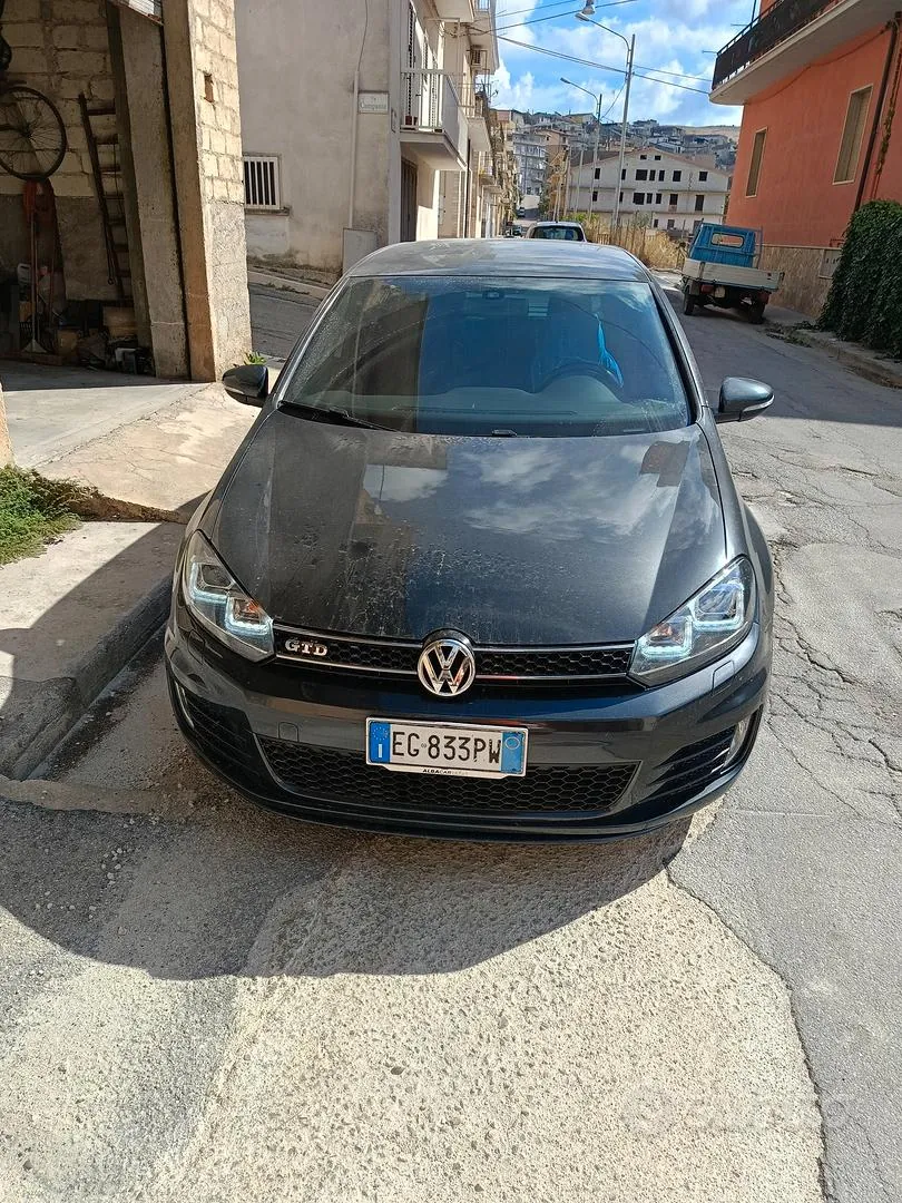 Volkswagen Golf 2011 photo 2