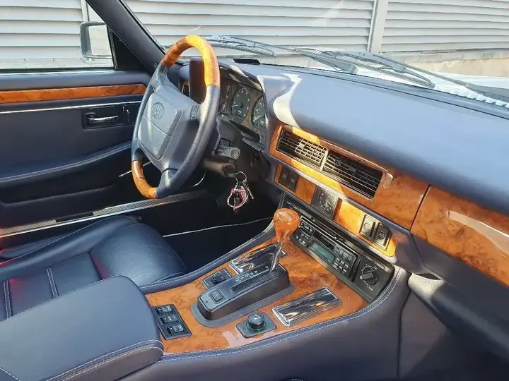Jaguar Xjs