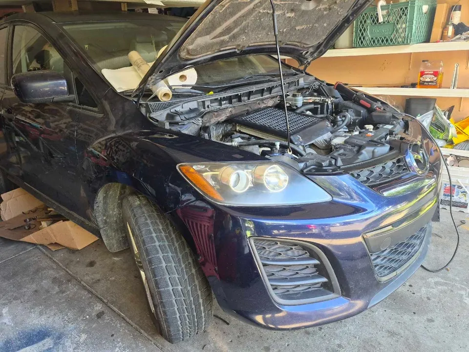 Mazda Cx-7 2010 photo 2