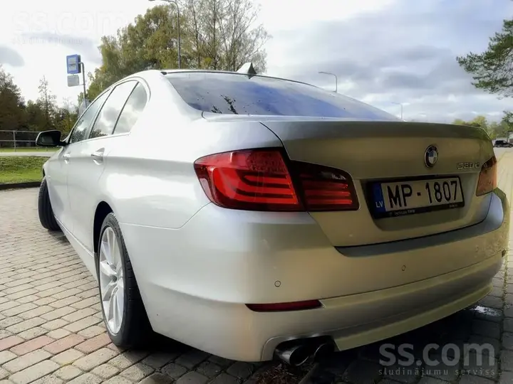BMW 5 Series 2009 photo 5