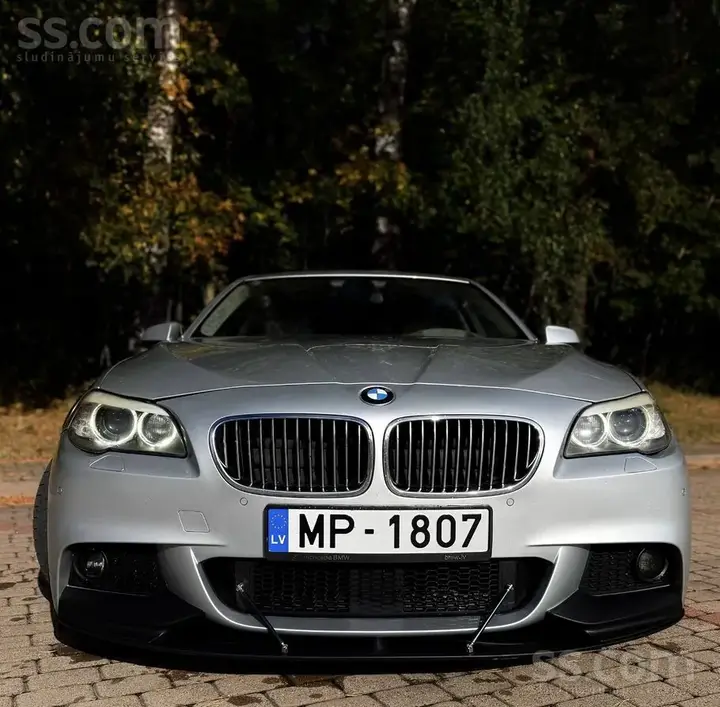 BMW 5 Series 2009 photo 2