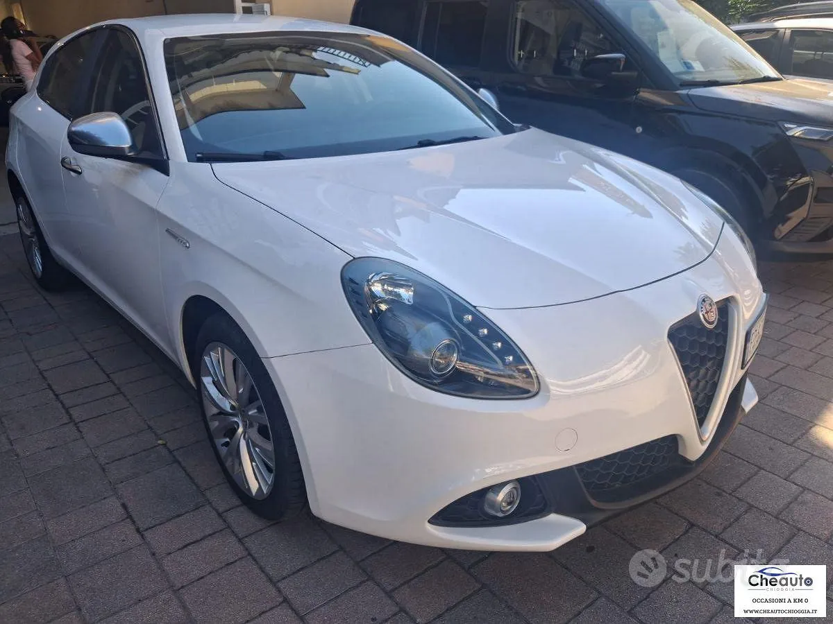 Alfa Romeo Giulietta 2016 photo 3