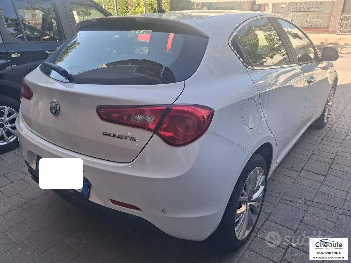 Alfa Romeo Giulietta 2016 photo 5