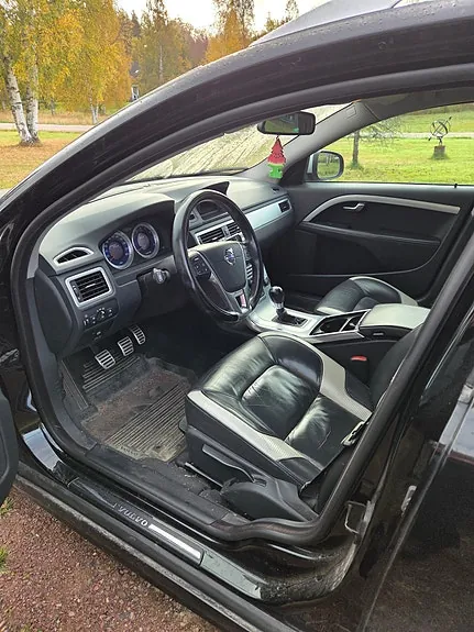 Volvo V70 2012 photo 3