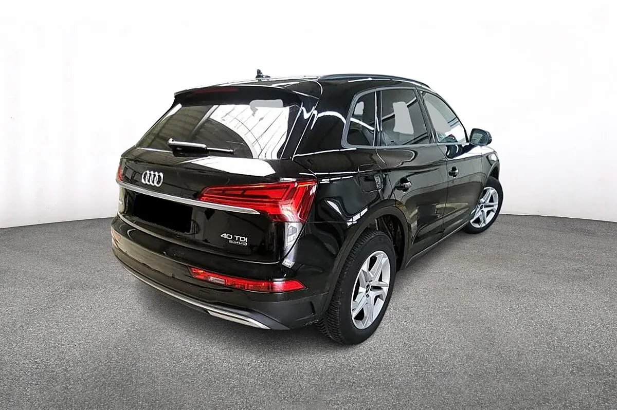 Audi Q5 2024 photo 2