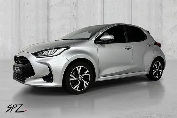 Toyota Yaris 2024 photo 2