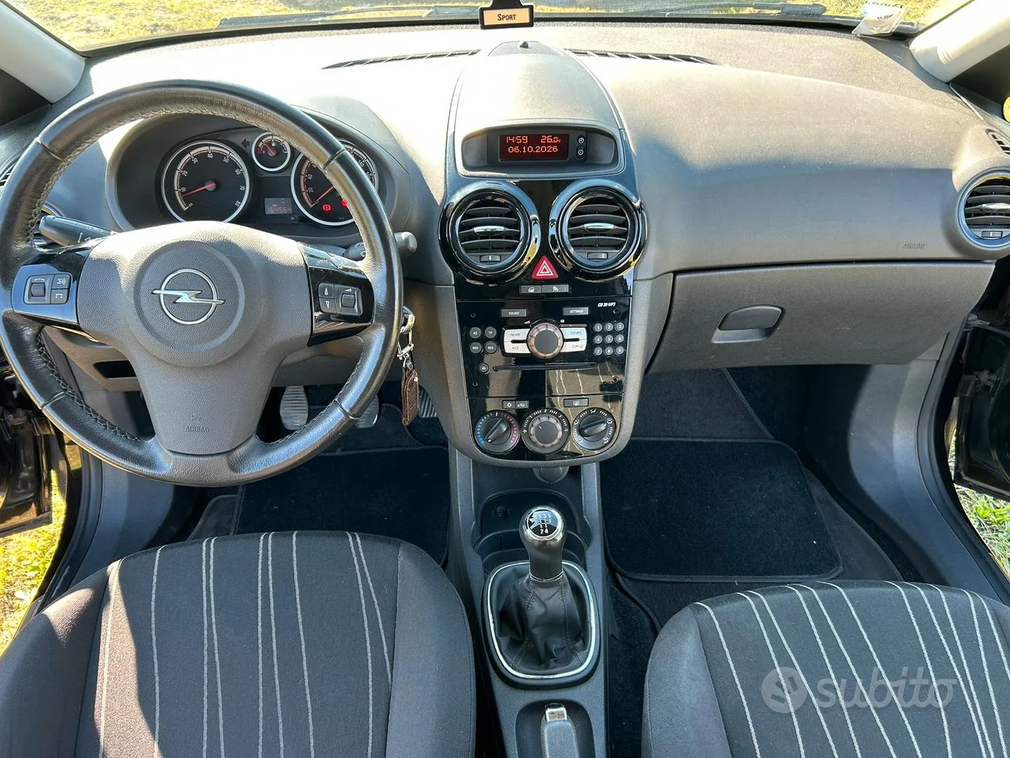 Opel Corsa D 2010 photo 4