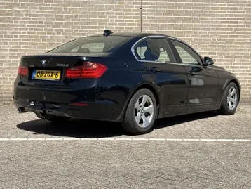 BMW 3 Series 2012 photo 2