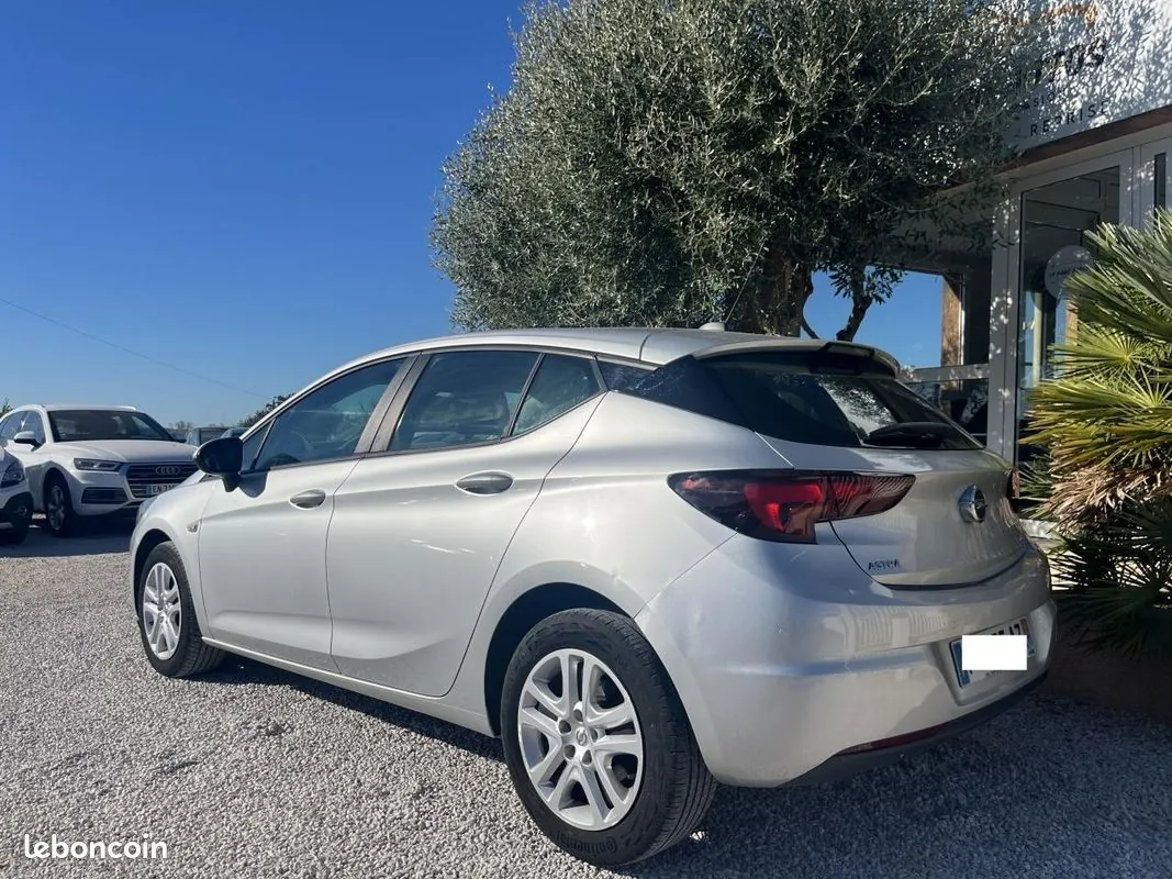 Opel Astra 2018 photo 4