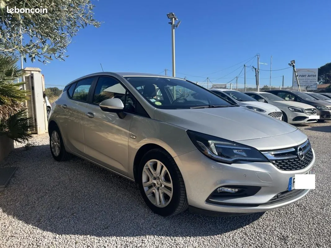 Opel Astra 2018 photo 3