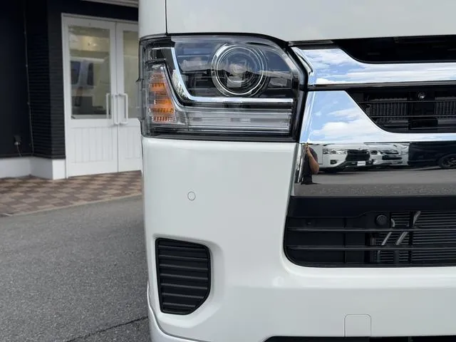 Toyota Hiace 2026 photo 3