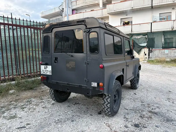 Land Rover Defender 1987 photo 5
