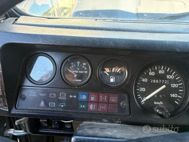 Land Rover Defender 1987 photo 2