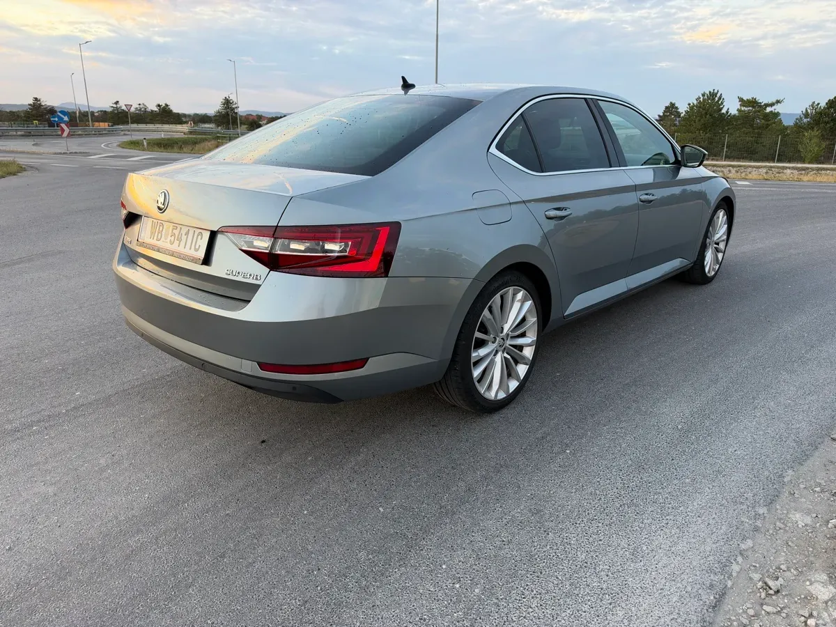 Skoda Superb 2016 photo 3