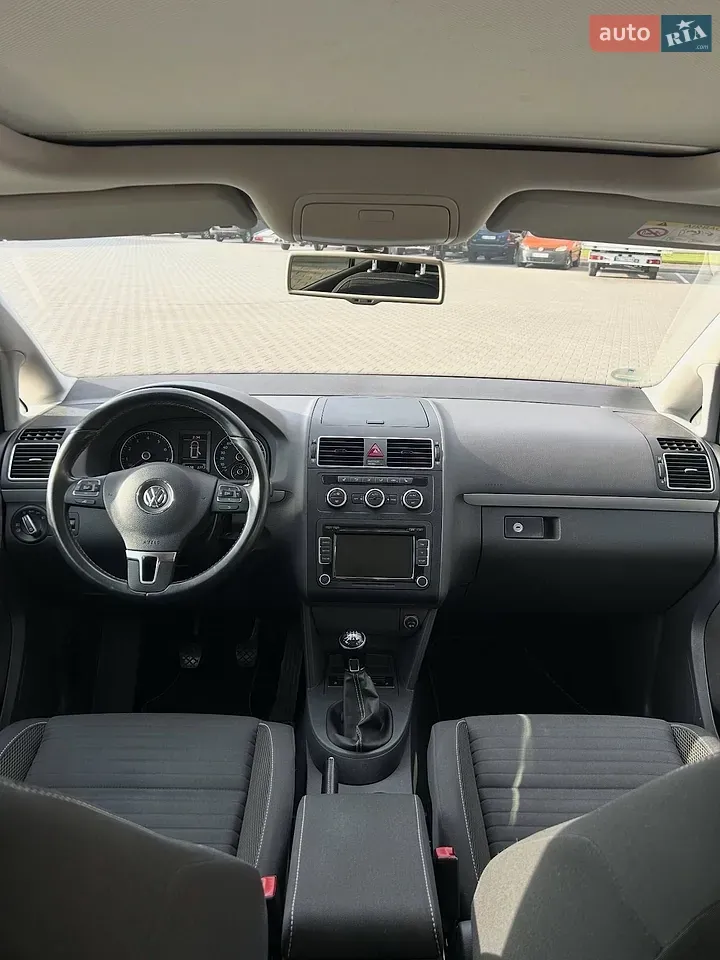 Volkswagen Touran 2014 photo 3