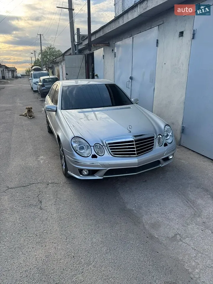 Mercedes-Benz E-Class 2002 photo 2