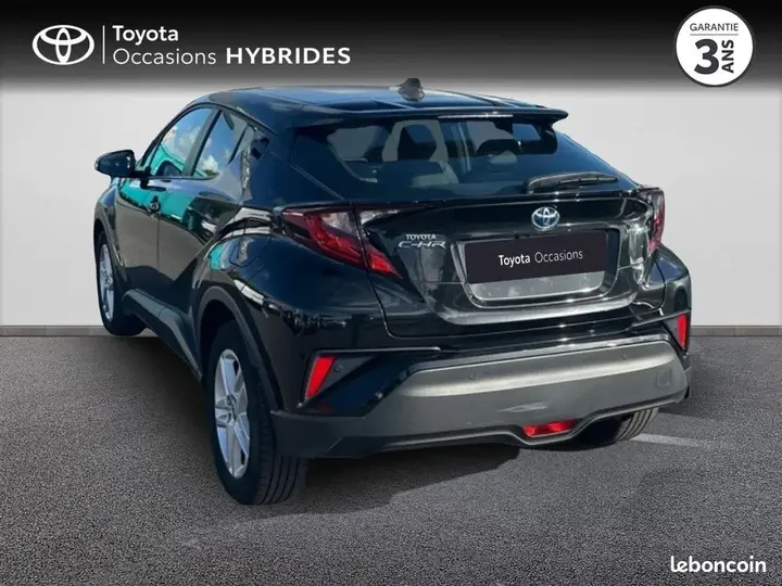 Toyota C-Hr 2023 photo 2