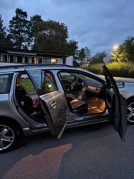 Volvo V70 2011 photo 4