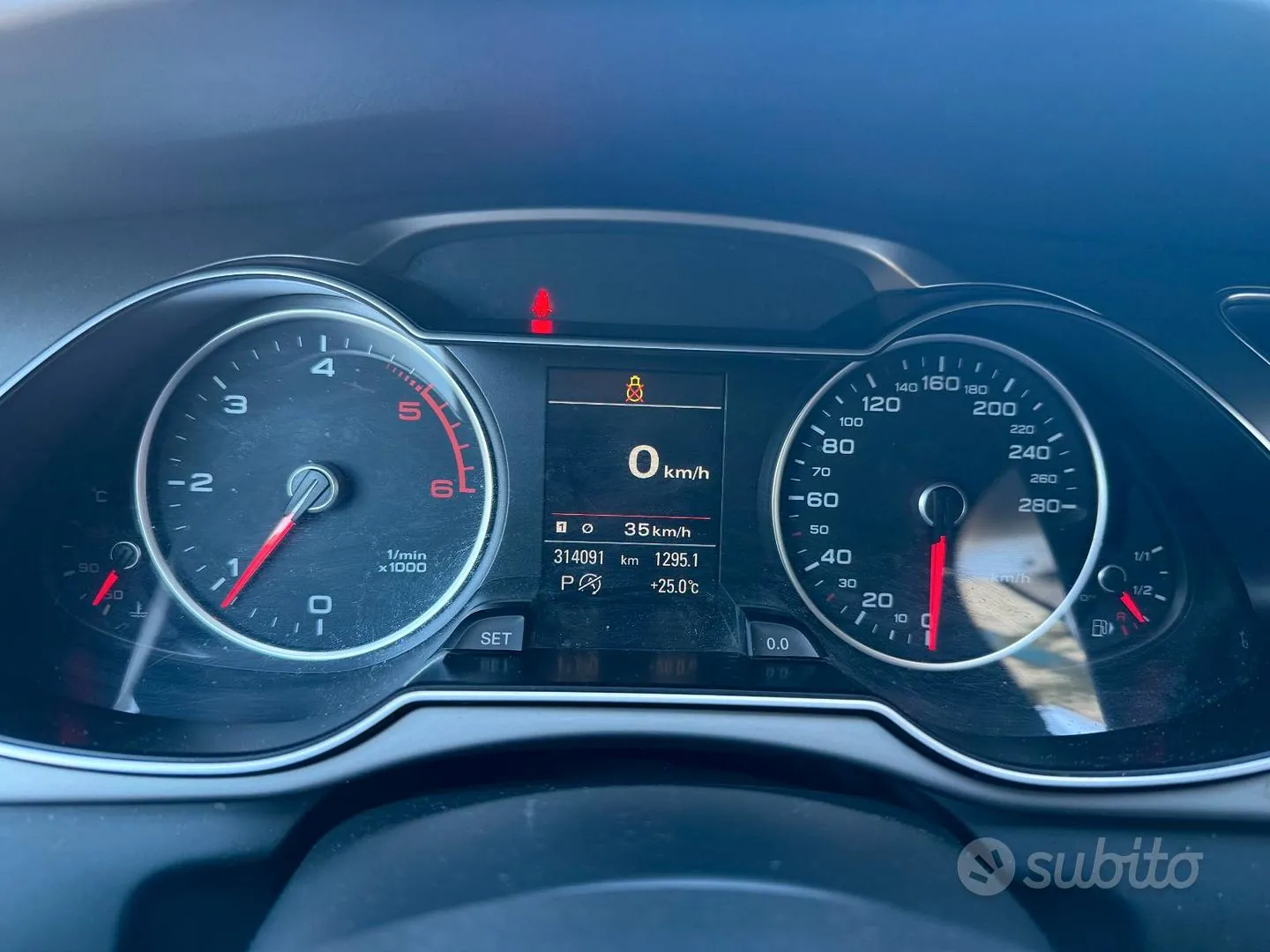 Audi A4 2013 photo 2