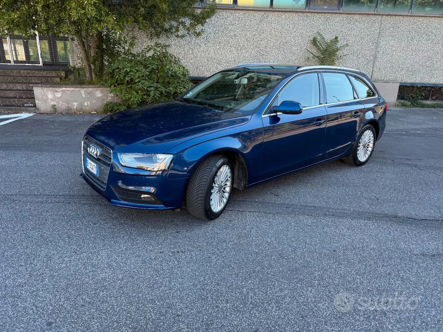 Audi A4 2013 photo 3