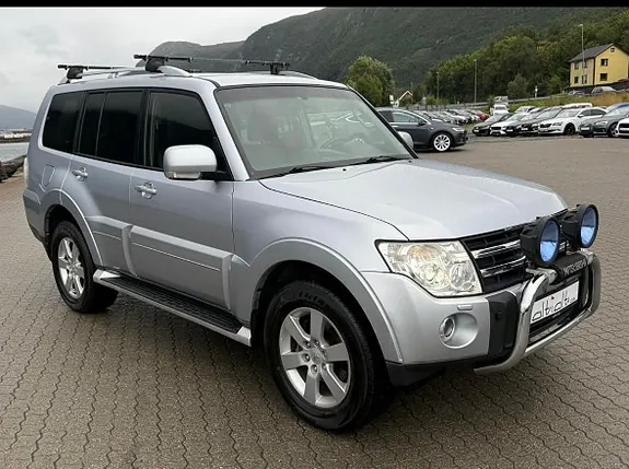 Mitsubishi Pajero 2007 photo 2