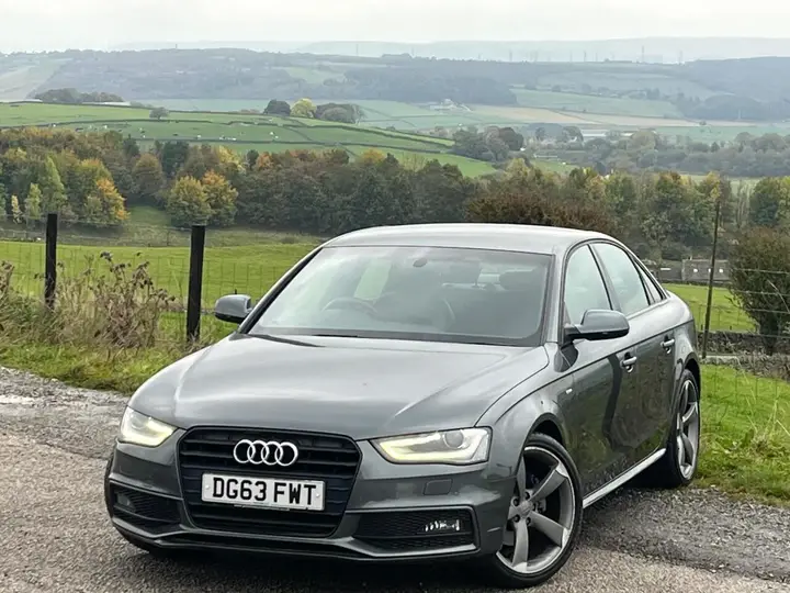 Audi A4 2014 photo 2