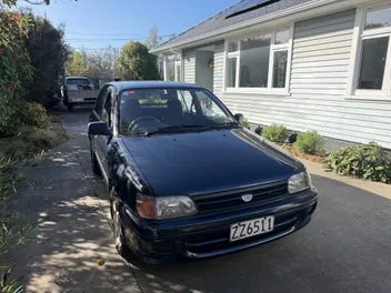 Toyota Starlet 1993 photo 3
