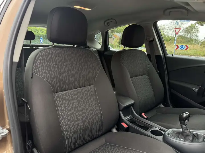 Opel Astra 2015 photo 3
