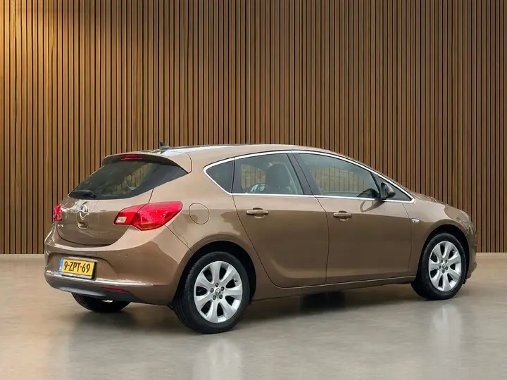 Opel Astra 2015 photo 5
