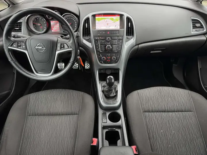 Opel Astra 2015 photo 4