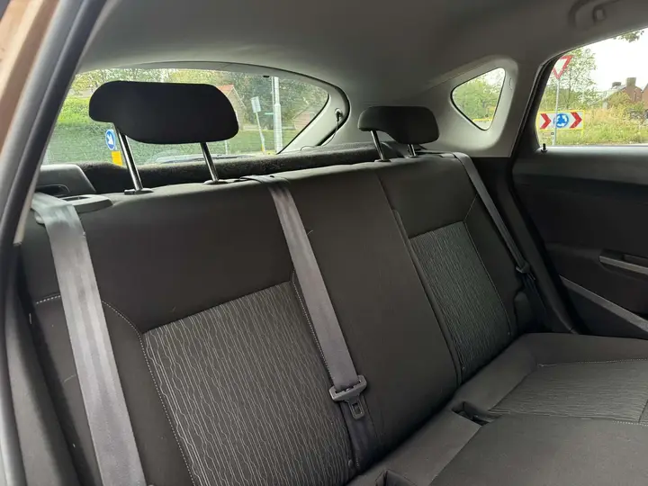 Opel Astra 2015 photo 2